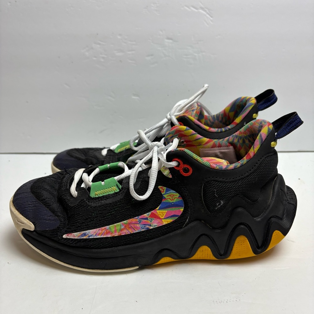Nike Giannis Immortality 2 Sneakers Black Yellow Kids size 6.5Y